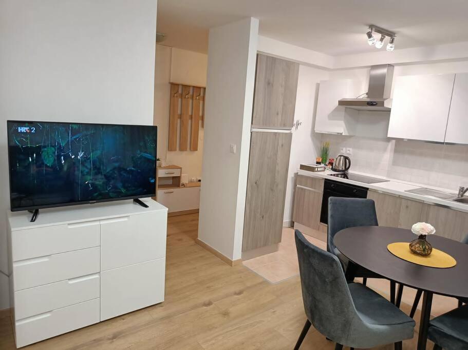 Apartment Longin Задар Экстерьер фото